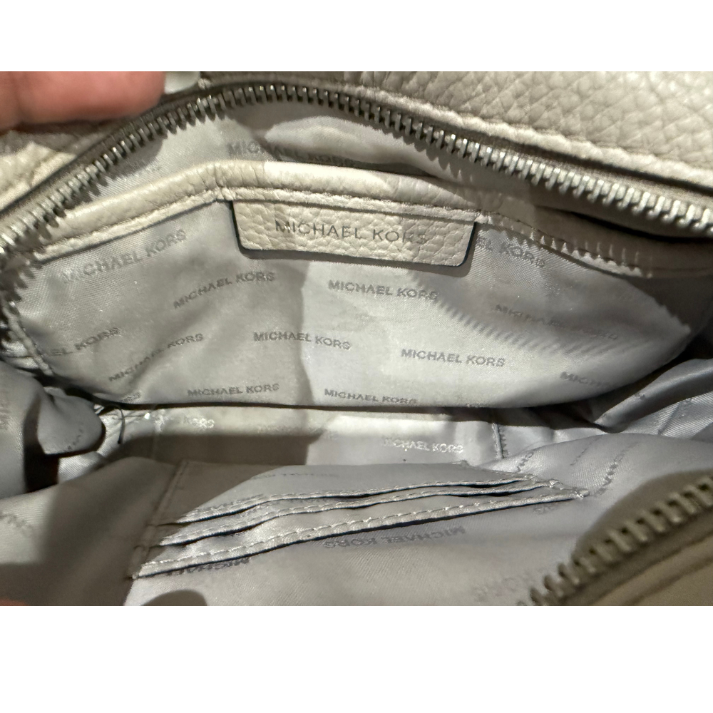 Michael Kors Beige Pebbled Leather Crossbody Bag – Pre-Loved (Excellent Condition)