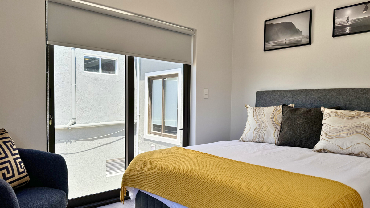 Twin Peaks · Main bedroom