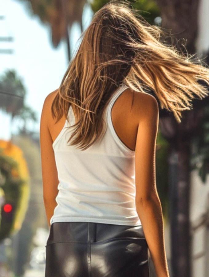 YOGA GIRL RACERBACK - WHITE