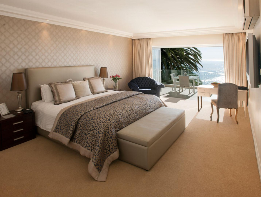 THE CLARENDON BANTRY BAY - SUPERIOR ROOM