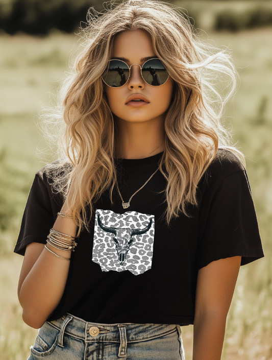 LEOPARD LEGACY FITTED TEE - BLACK