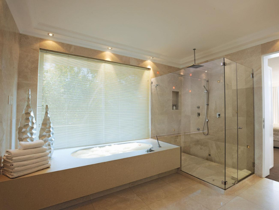 THE CLARENDON BANTRY BAY - PREMIUM SUITE