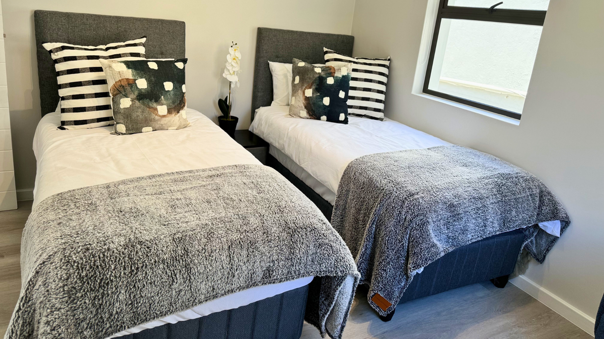 Twin Peaks · Second bedroom