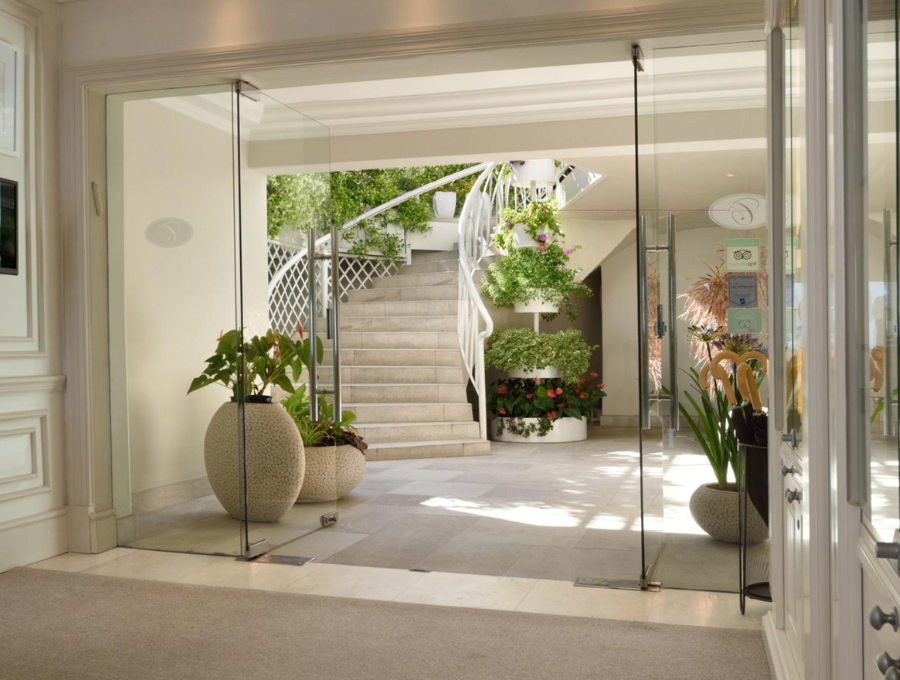 THE CLARENDON BANTRY BAY - SUPERIOR ROOM